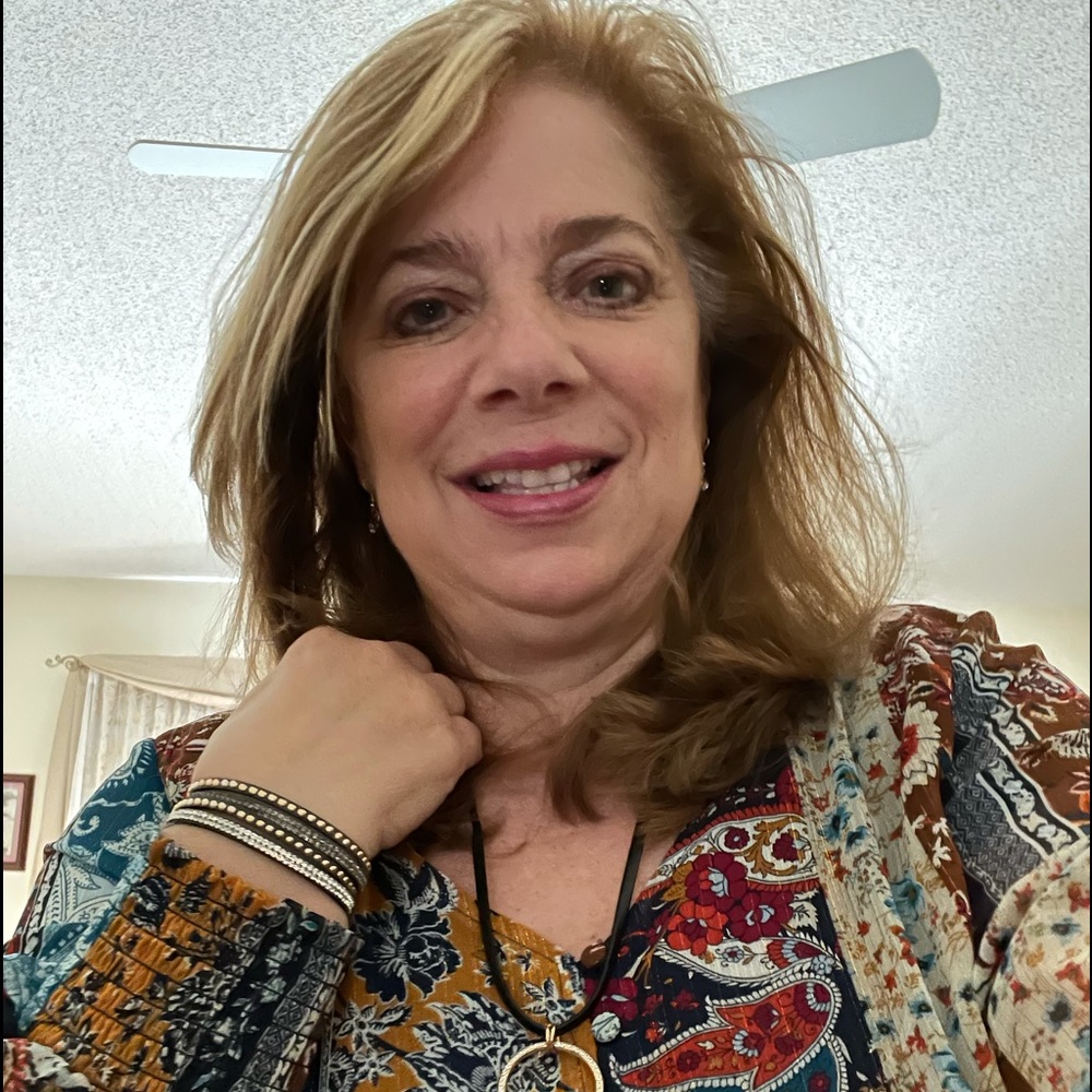 Meet your Posher, Lisa